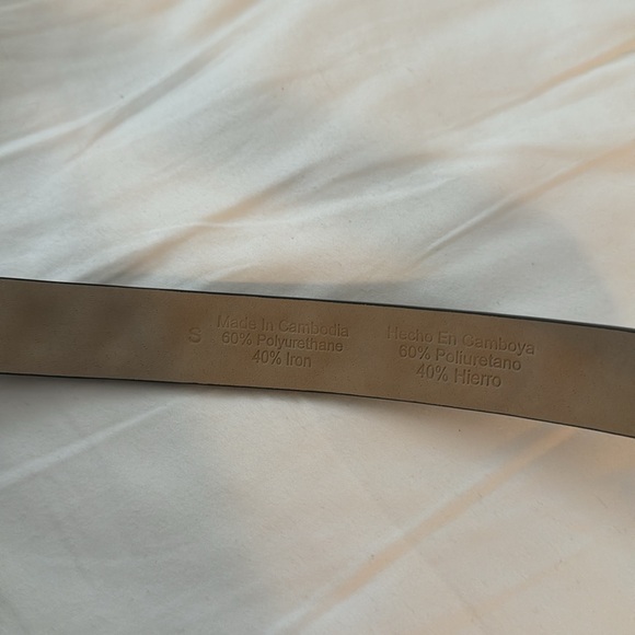 Women’s Black Pyramid Studded Belt - Picture 8 of 9